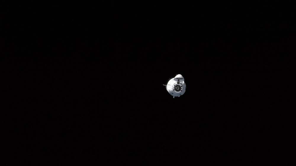 The SpaceX Freedom Dragon crew ship with the Axiom Mission-2 crew